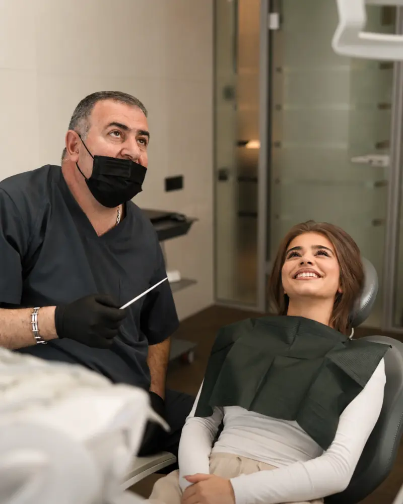 Vardges Sahakyan at the SmileArt clinic