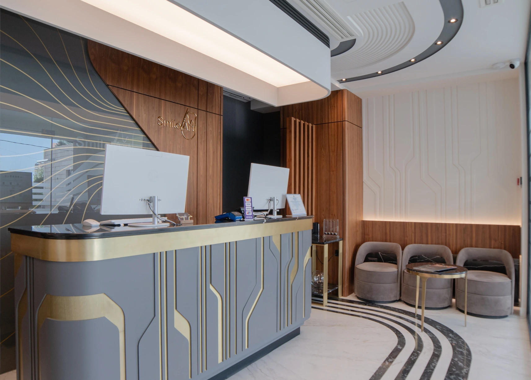 A modern SmileArt treatment room